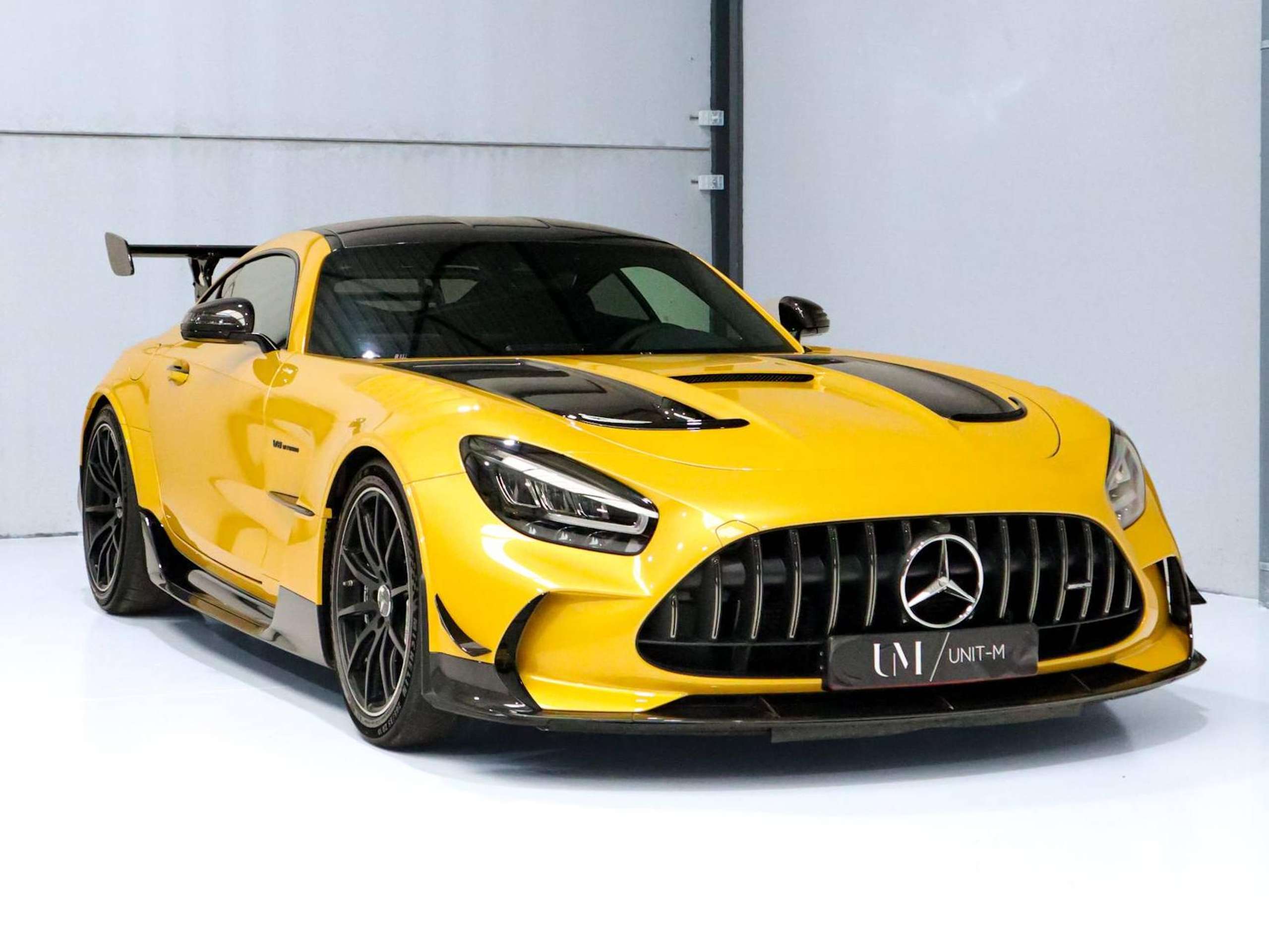 75f1429c 1e25 4c4c A870 871eef20b07e10 Mercedes Benz Amg Gt R Black Series Solarbeam Yellow Amg Track Pack 1st Owner 20260629