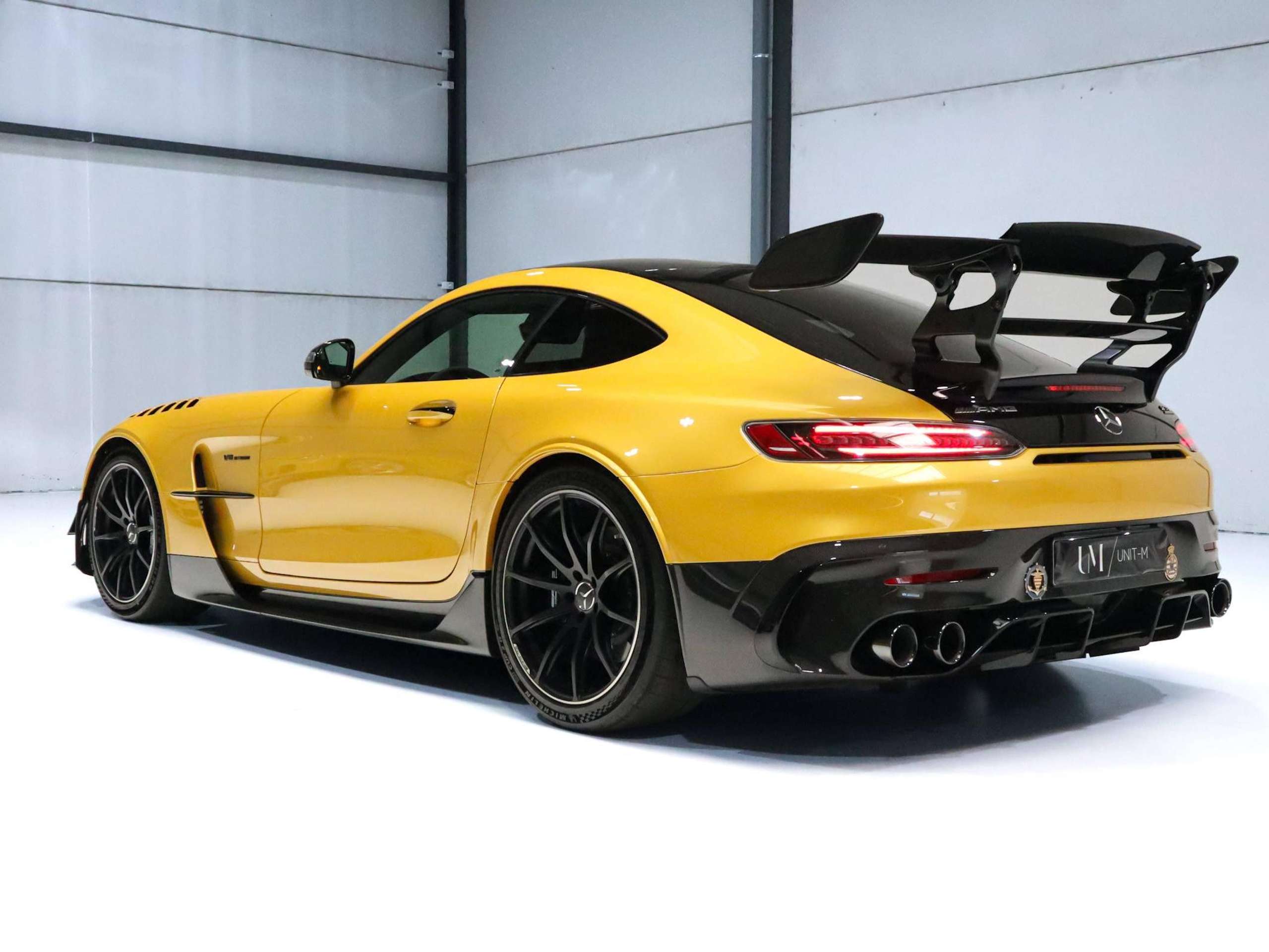 75f1429c 1e25 4c4c A870 871eef20b07e5 Mercedes Benz Amg Gt R Black Series Solarbeam Yellow Amg Track Pack 1st Owner 20260629