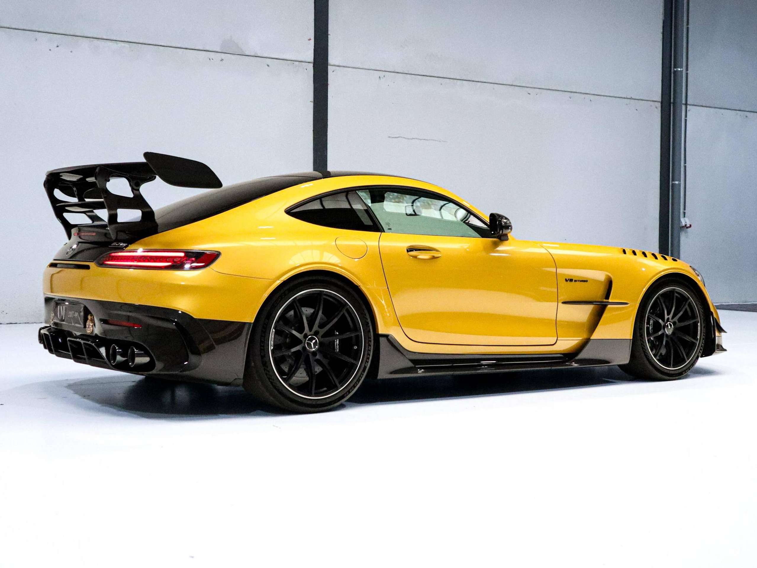 75f1429c 1e25 4c4c A870 871eef20b07e8 Mercedes Benz Amg Gt R Black Series Solarbeam Yellow Amg Track Pack 1st Owner 20260629