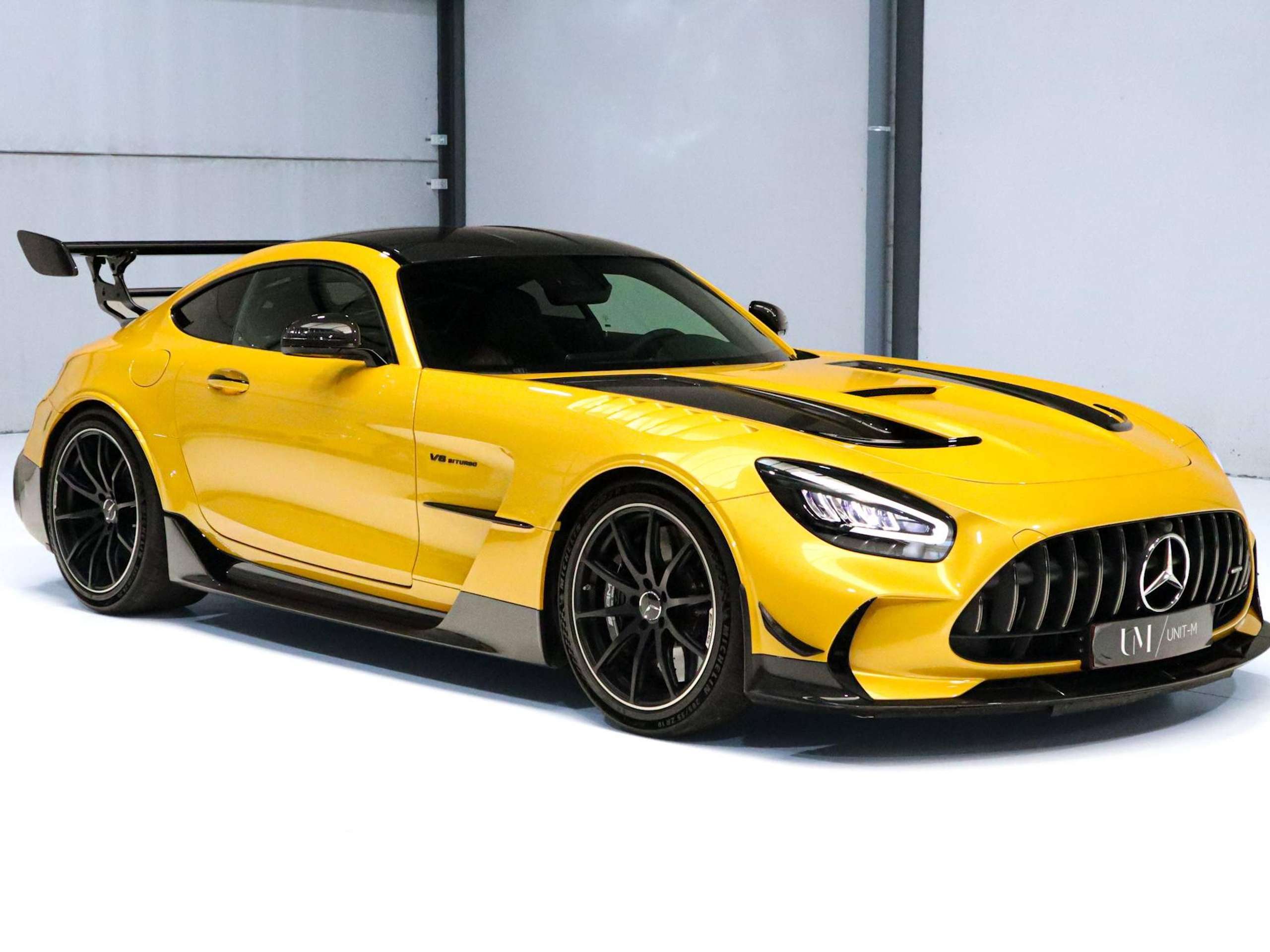 75f1429c 1e25 4c4c A870 871eef20b07e9 Mercedes Benz Amg Gt R Black Series Solarbeam Yellow Amg Track Pack 1st Owner 20260629