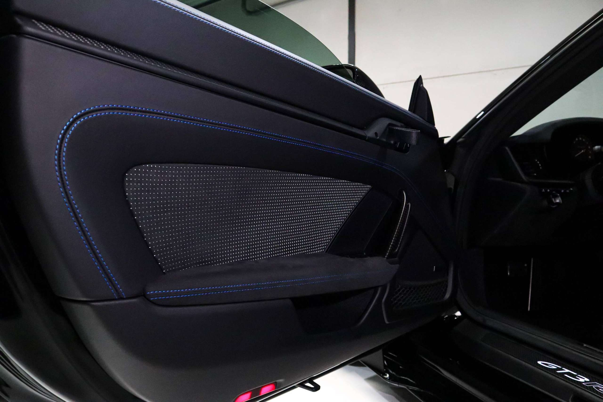 793d9321 7bce 43cd 9509 05c8b34a50df16 Porsche 992 Gt3 Rs Weissach Pccb Full Ppf Lift 20260629