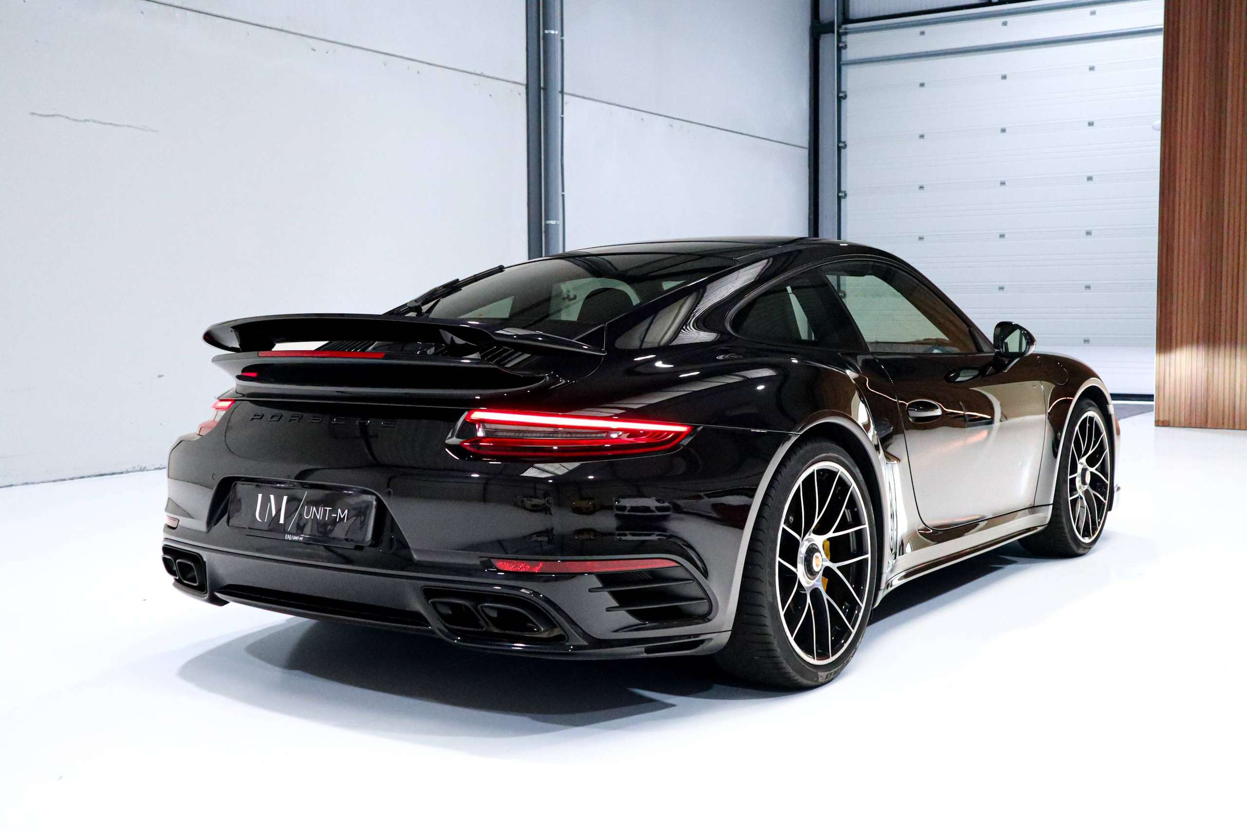 39b5f934 Bfab 4c32 Bdba 09863c9833565 Porsche 991 Turbo S High Spec 20260915