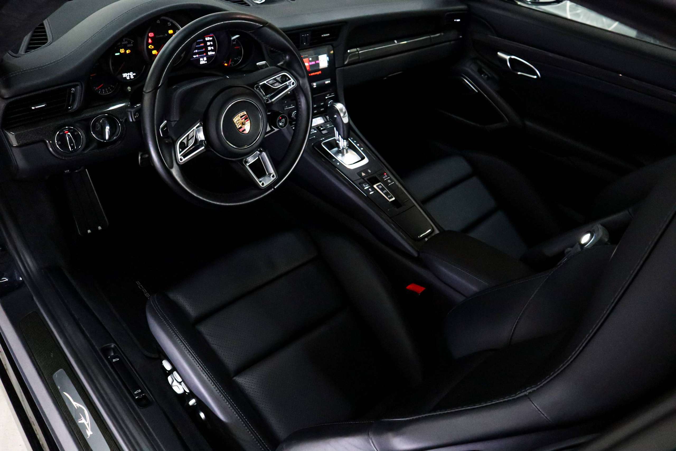 39b5f934 Bfab 4c32 Bdba 09863c9833569 Porsche 991 Turbo S High Spec 20260915
