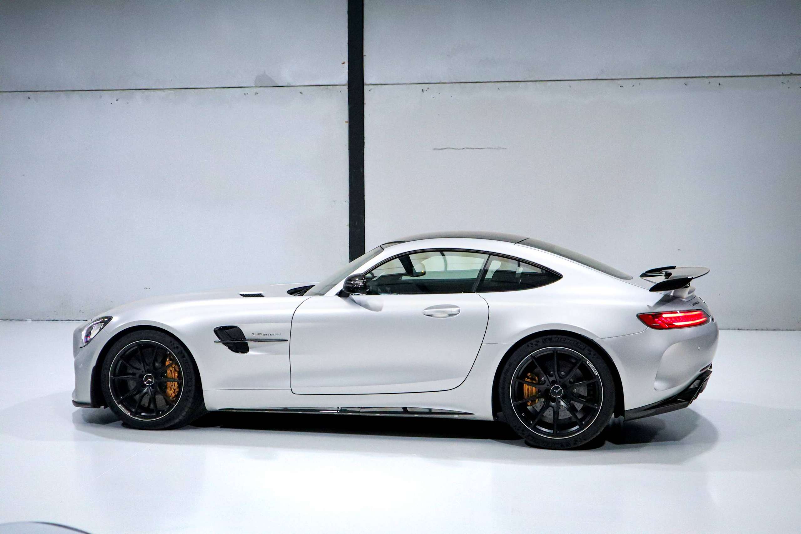 68ec567a 7aa8 458b 9a02 Aa31166641635 Mercedes Benz Amg Gt Amg Gt R Low Mileage Full Mb History 20260916
