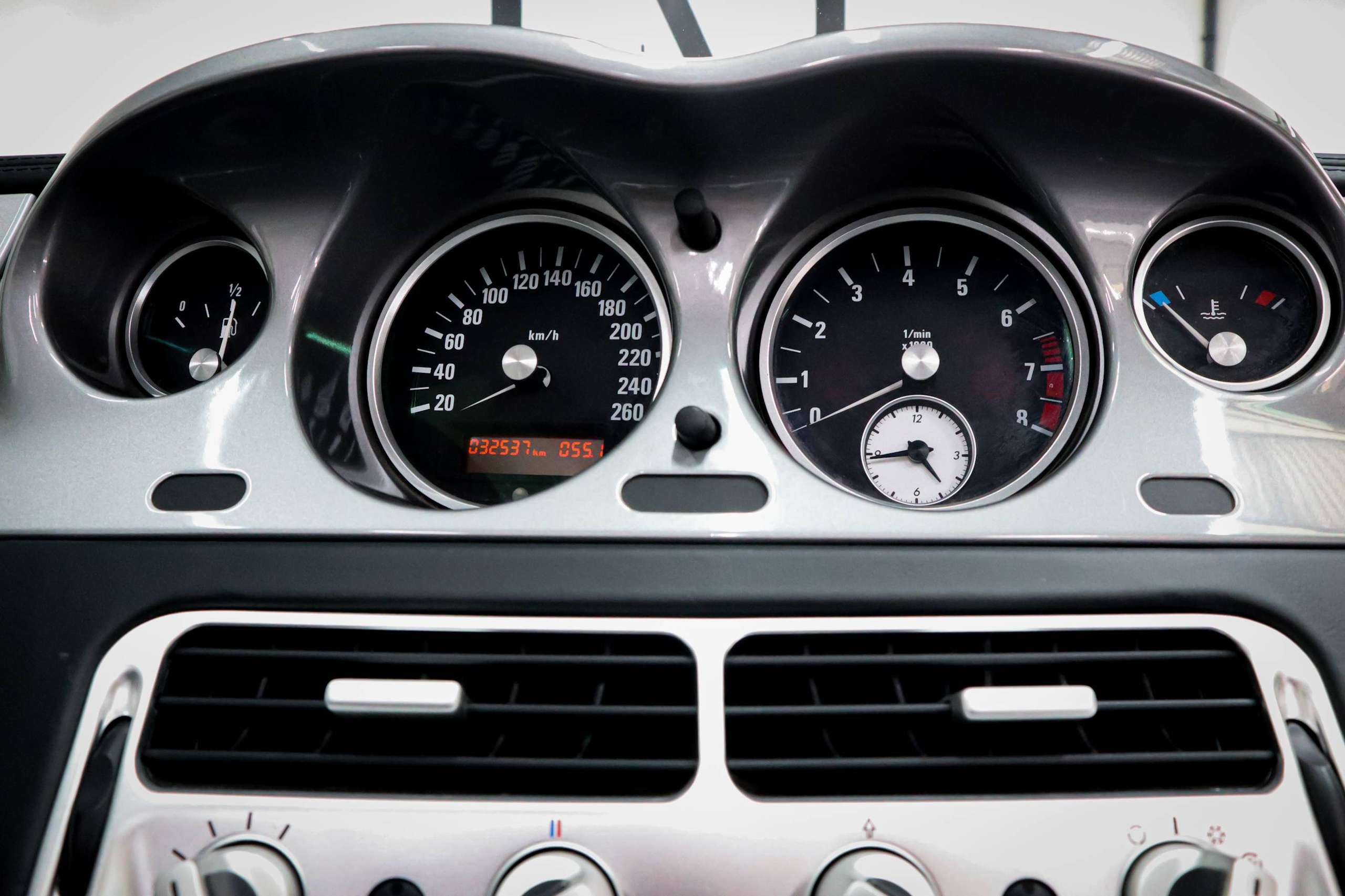 A6c1a16b 8978 49d8 A186 4cde195b536e12 Bmw Z8 4 9i V8 20260908