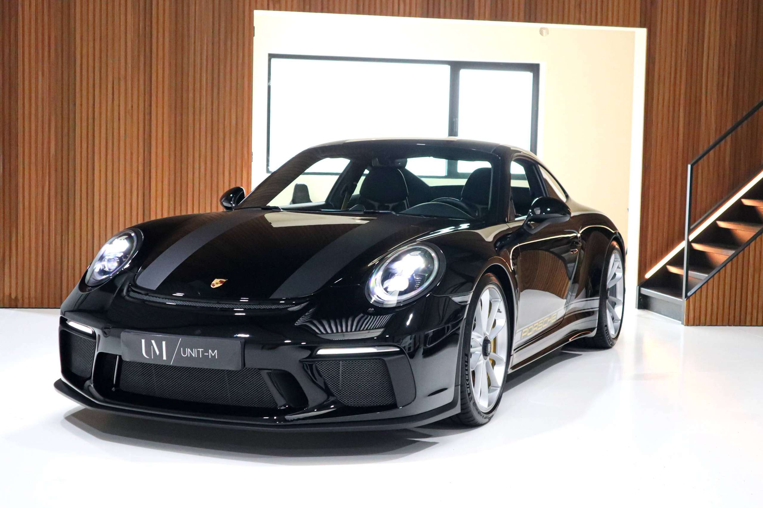 F6631aa4 A4bf 4a44 Aea7 29de52af56a01 Porsche 911 Gt3 Touring Pccb 918 Seats Carbon Exclusive Manufaktur High Spec 20260925