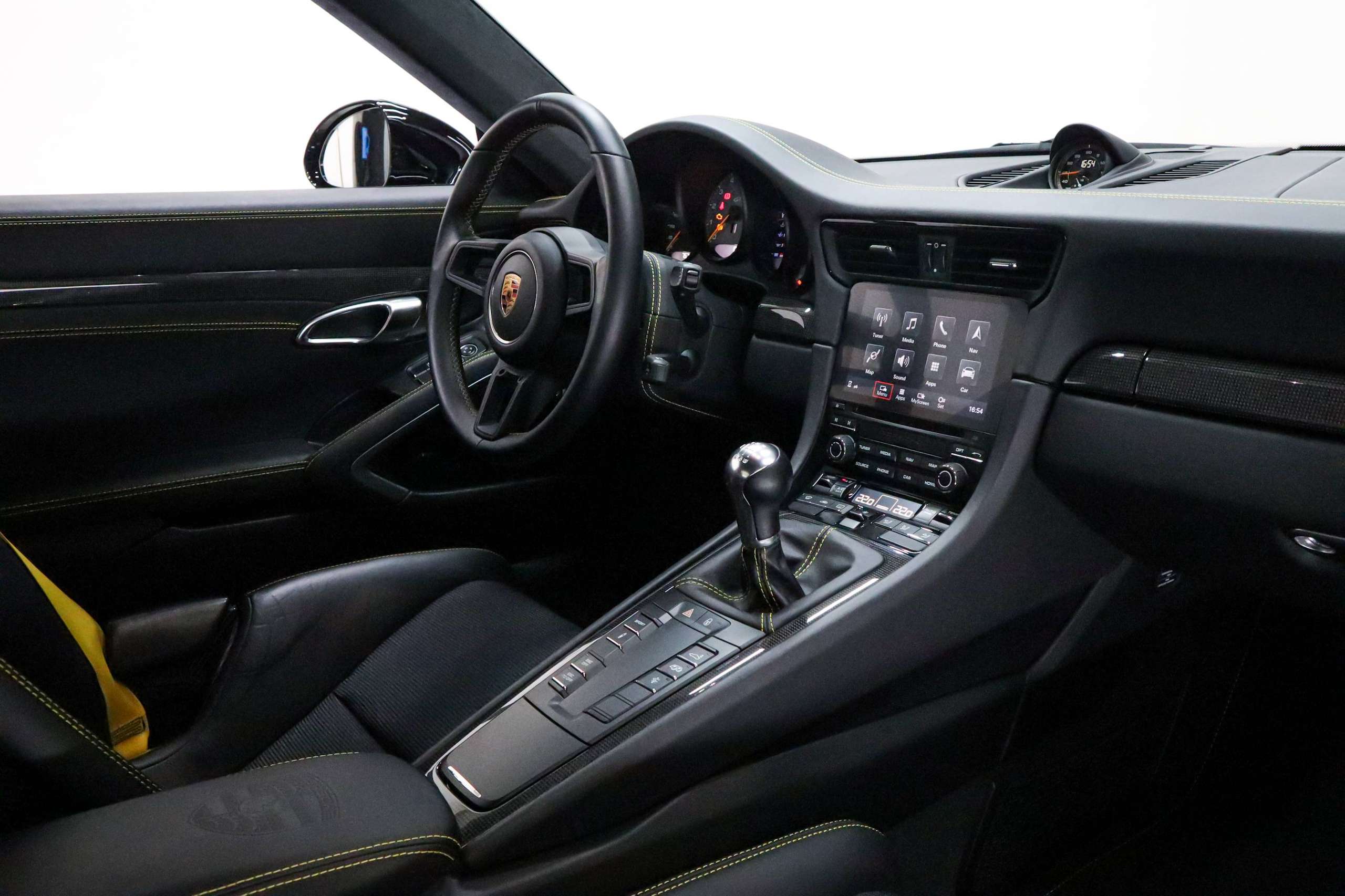 F6631aa4 A4bf 4a44 Aea7 29de52af56a012 Porsche 911 Gt3 Touring Pccb 918 Seats Carbon Exclusive Manufaktur High Spec 20260925