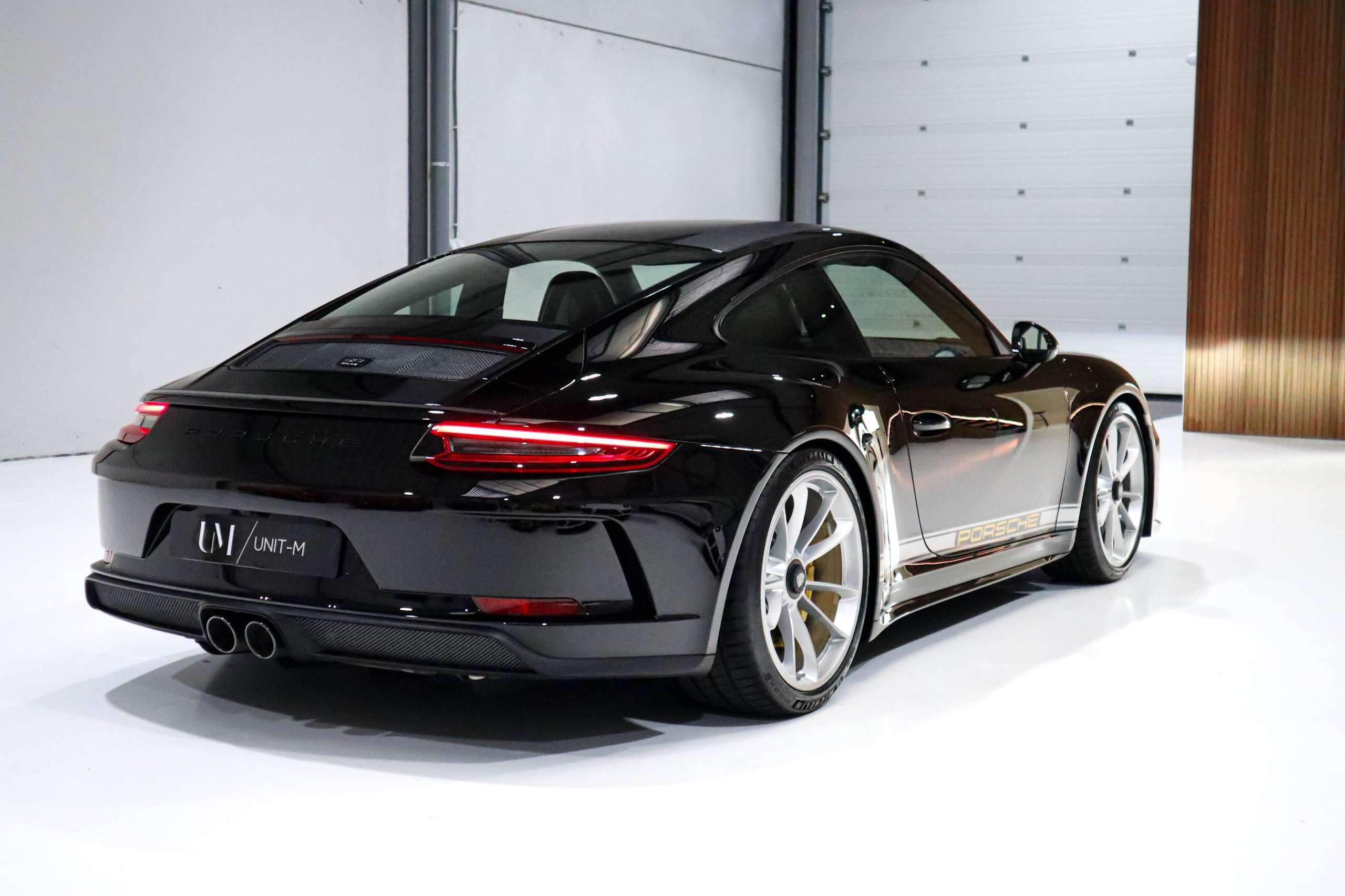 F6631aa4 A4bf 4a44 Aea7 29de52af56a04 Porsche 911 Gt3 Touring Pccb 918 Seats Carbon Exclusive Manufaktur High Spec 20260925