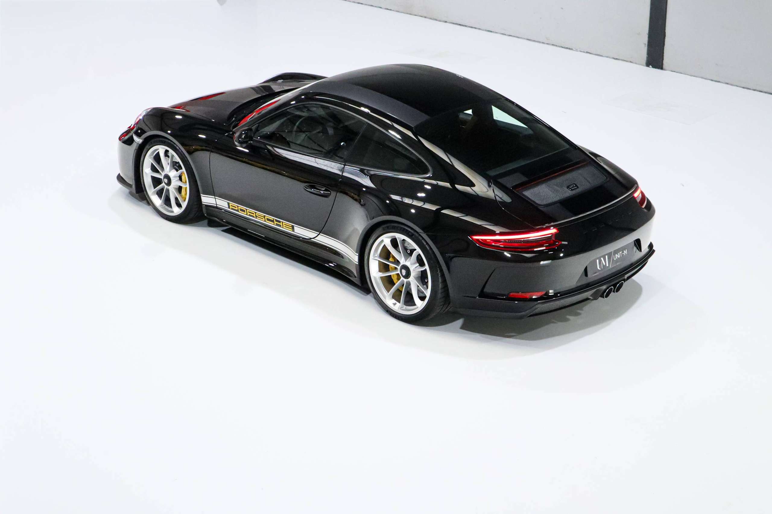 F6631aa4 A4bf 4a44 Aea7 29de52af56a05 Porsche 911 Gt3 Touring Pccb 918 Seats Carbon Exclusive Manufaktur High Spec 20260925
