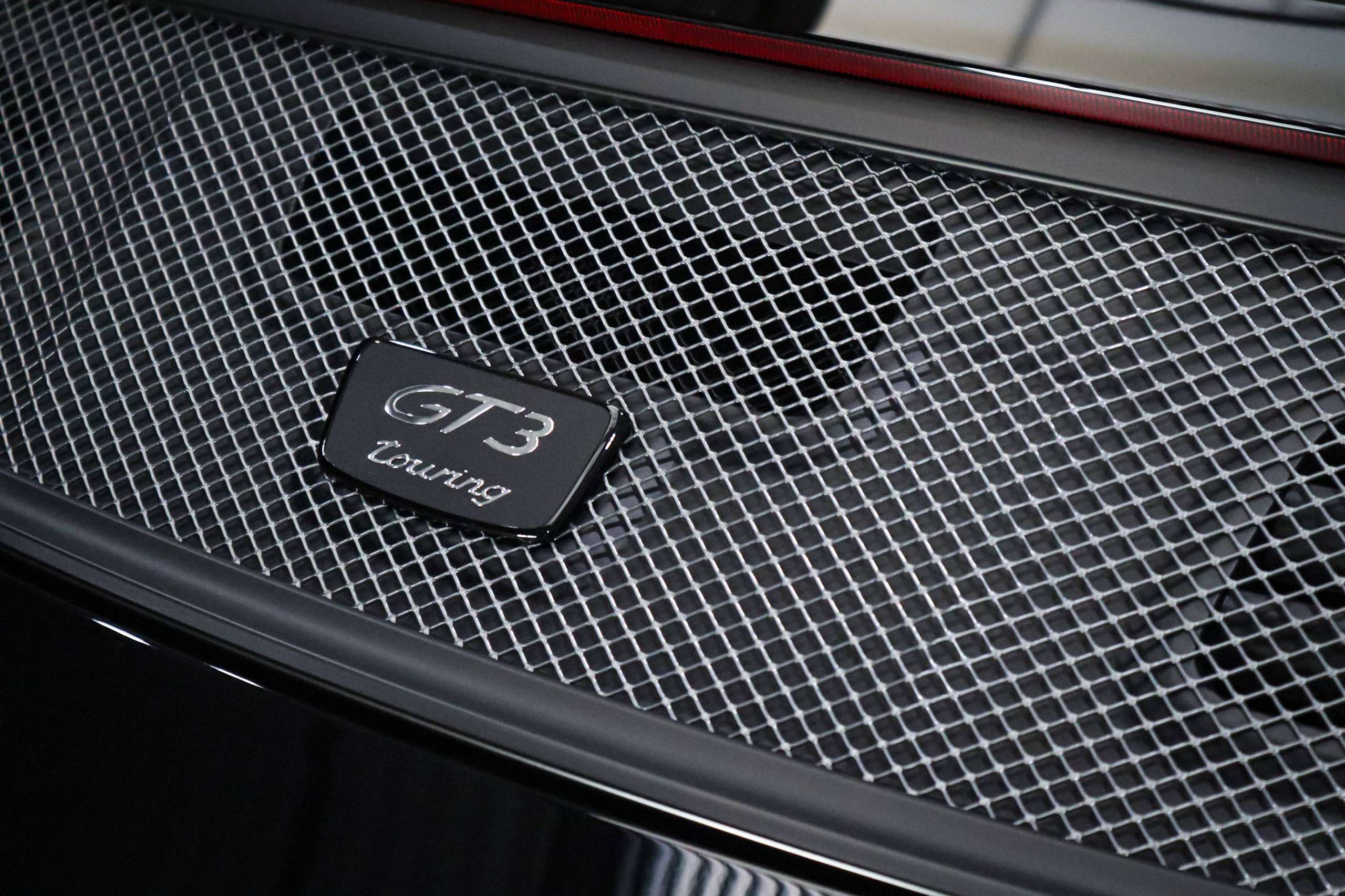 F6631aa4 A4bf 4a44 Aea7 29de52af56a09 Porsche 911 Gt3 Touring Pccb 918 Seats Carbon Exclusive Manufaktur High Spec 20260925